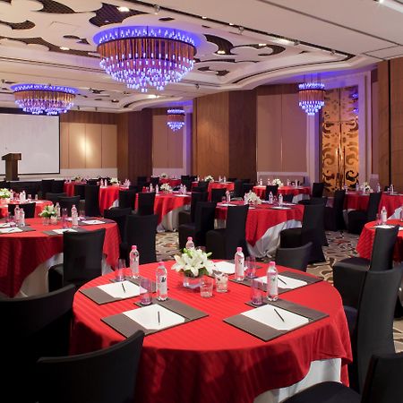 Crowne Plaza New Delhi Okhla By Ihg Hotel Faciliteiten foto The Grand Ballroom