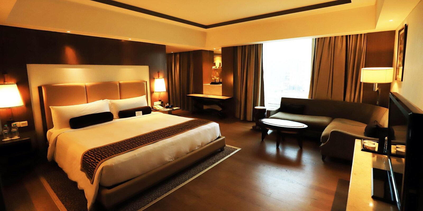 Crowne Plaza New Delhi Okhla By Ihg Hotel Buitenkant foto A room at the Taj Bengal
