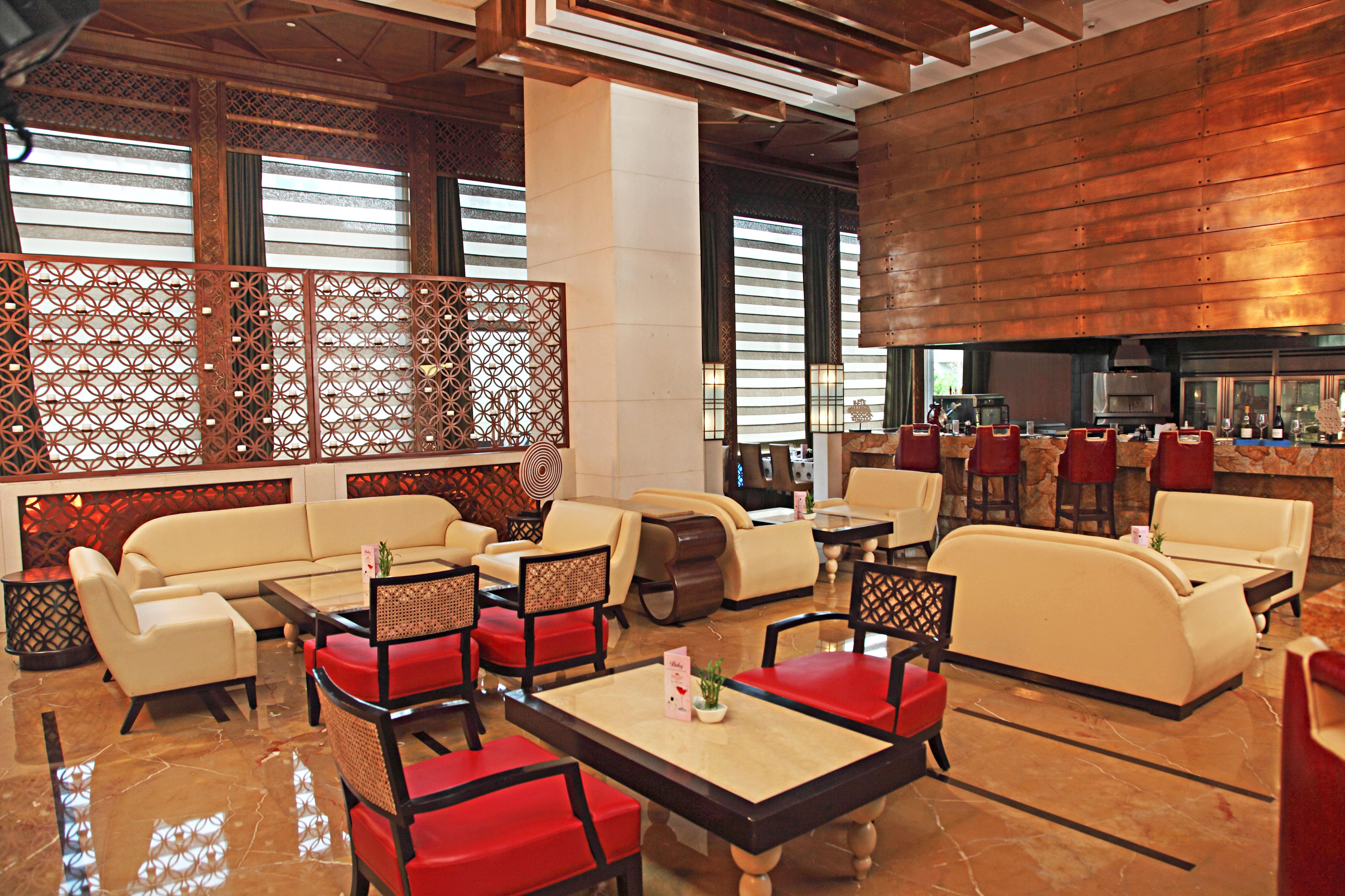 Crowne Plaza New Delhi Okhla By Ihg Hotel Buitenkant foto The lobby