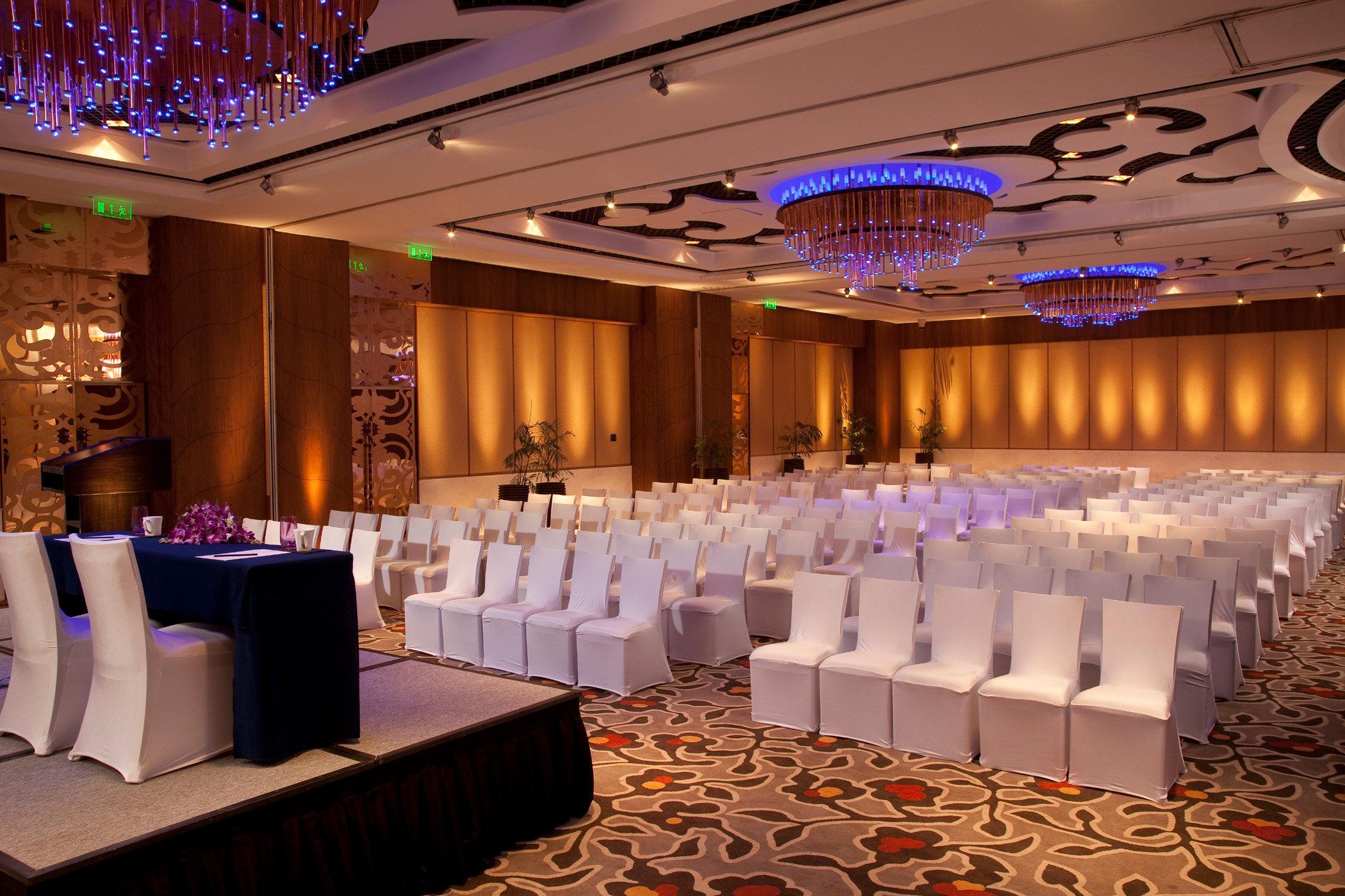 Crowne Plaza New Delhi Okhla By Ihg Hotel Buitenkant foto The Grand Ballroom