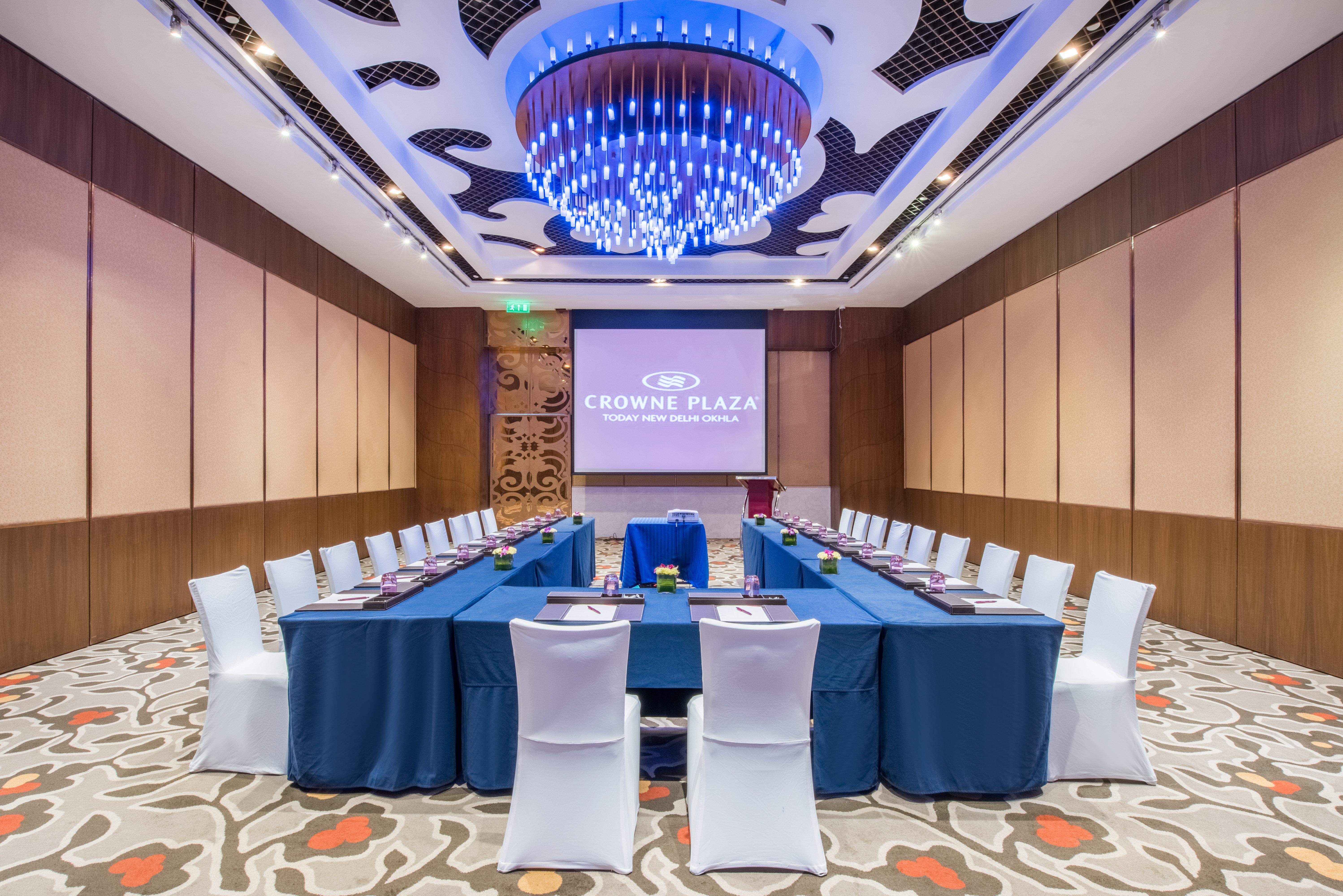 Crowne Plaza New Delhi Okhla By Ihg Hotel Buitenkant foto Meeting room