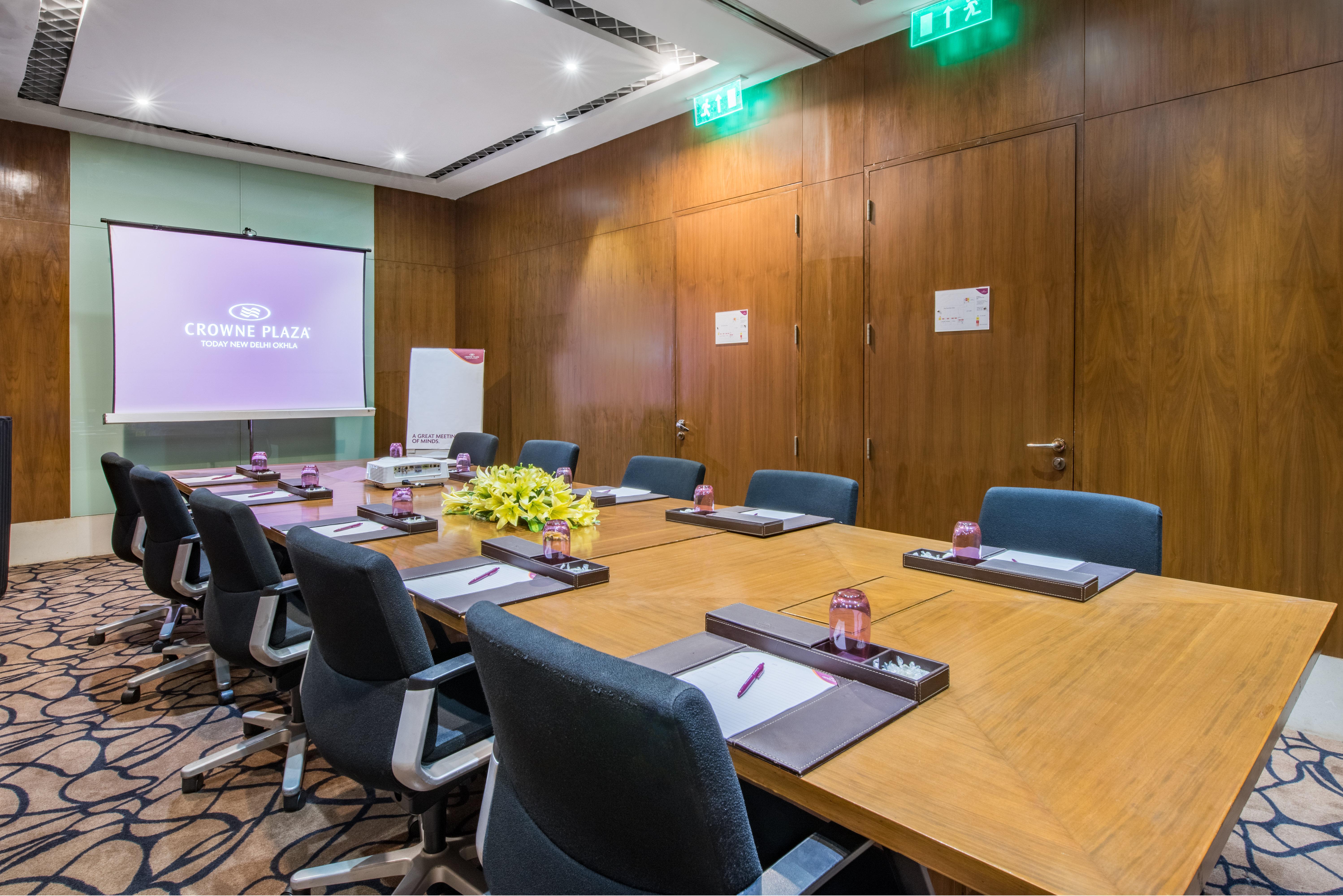 Crowne Plaza New Delhi Okhla By Ihg Hotel Buitenkant foto Meeting room