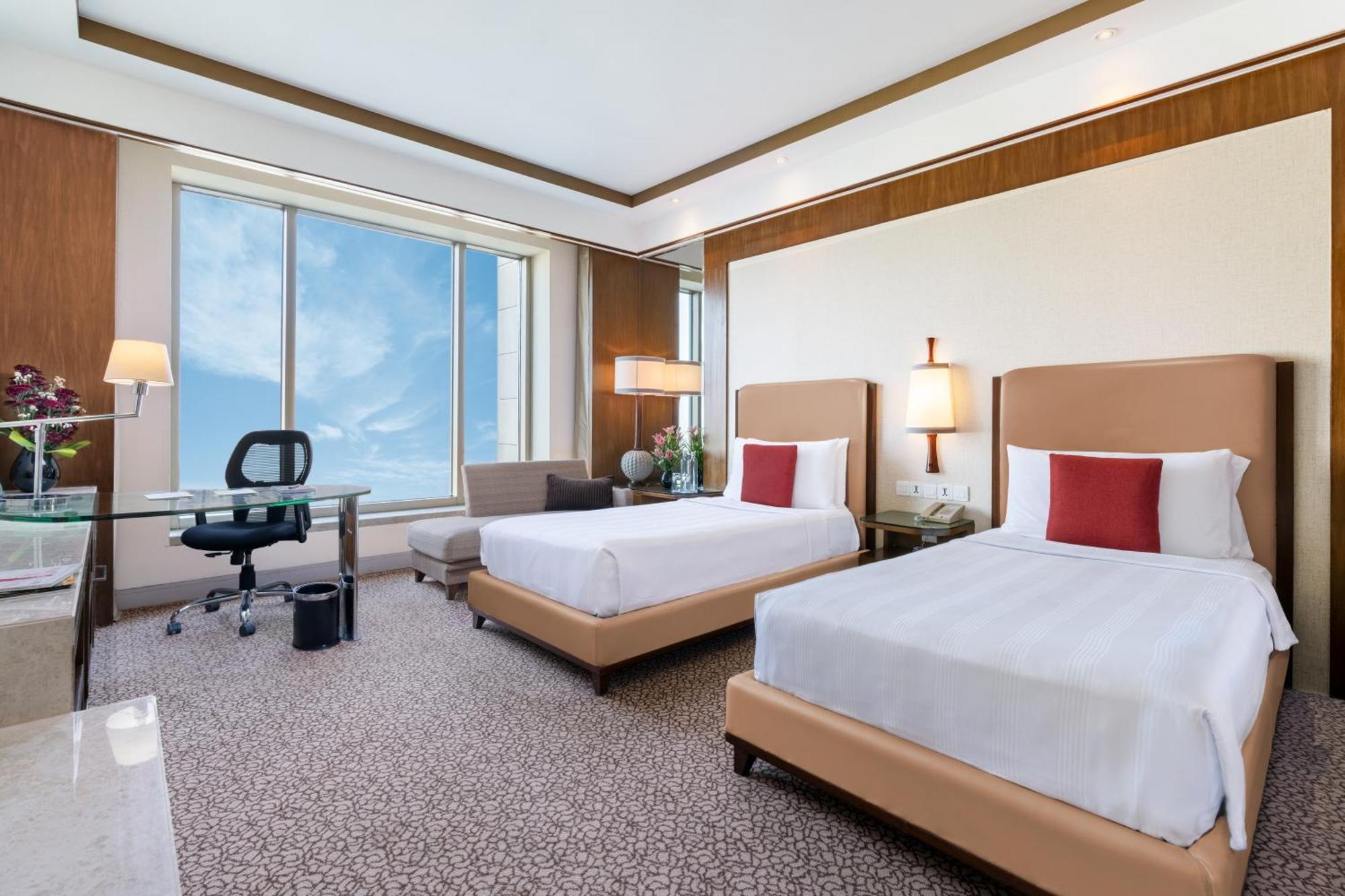 Crowne Plaza New Delhi Okhla By Ihg Hotel Buitenkant foto Deluxe Room